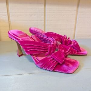 Gianni Bini Hot Pink Velvet Bow‎ Square To Heels Women's 9